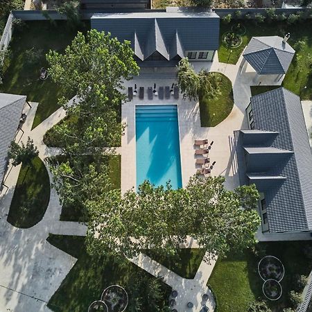 Muqtedir Lazy Seal Holiday Cottages Nabran מראה חיצוני תמונה