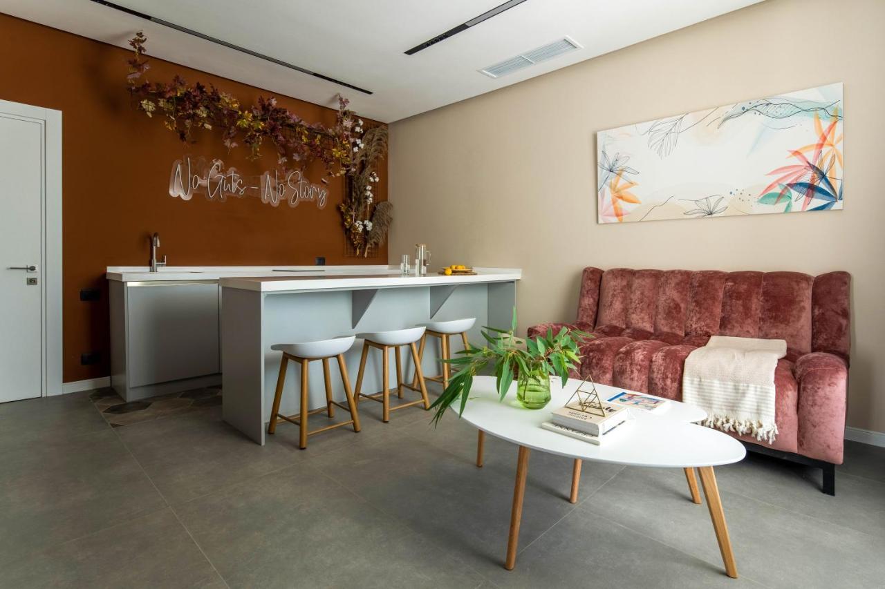 Muqtedir Lazy Seal Holiday Cottages Nabran מראה חיצוני תמונה