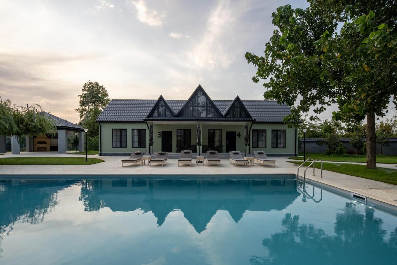Muqtedir Lazy Seal Holiday Cottages Nabran מראה חיצוני תמונה