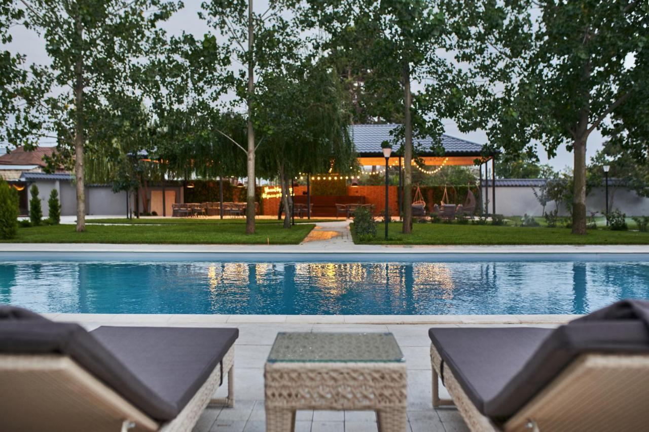 Muqtedir Lazy Seal Holiday Cottages Nabran מראה חיצוני תמונה